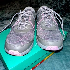 TRAQ Shoes (NWOT)